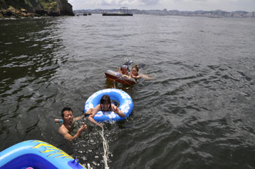 浮輪がイノチ！？