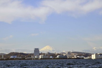 富士山も雪をかぶりこれから寒さがますでしょう