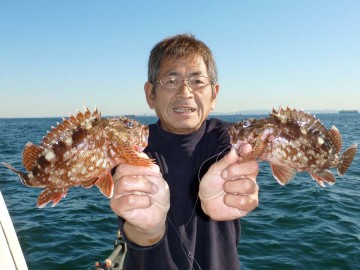 川崎沖のカサゴより色がキレイ・・・一荷で