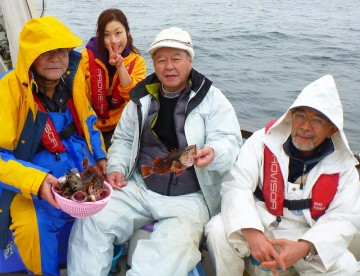 和気あいあいの釣り仲間・・・！