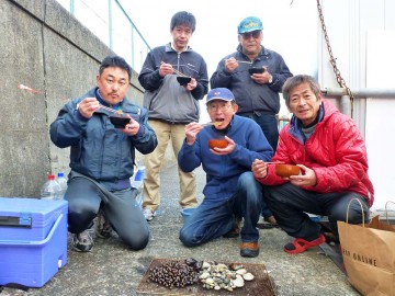 羽田の飛行場を北から南までお疲れさん・・・最後はアツアツの豚汁で〆・・・