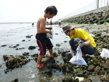 子供は海水着・・・泳いでました！