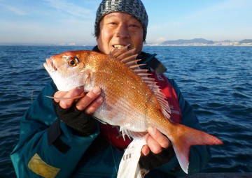 亀さん・・・今日最大のマダイ45cm