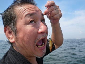マスター・・・スゴイのを釣っちゃてびっくり顔