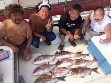 僚船の若手組・・・釣れてます！