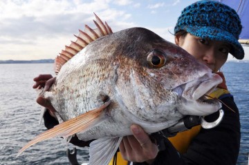 2.82kgオスのマダイは綺麗とは・・・