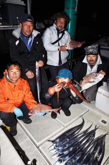 タイはちょっと寂しかったが夜タチで救われた今日の釣り！