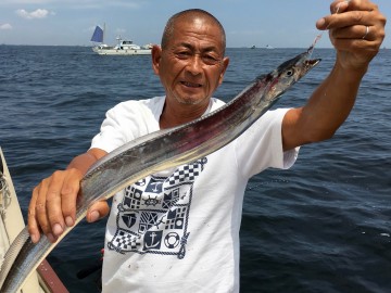 タチの引きあじはドクドク・・・悩ましい！