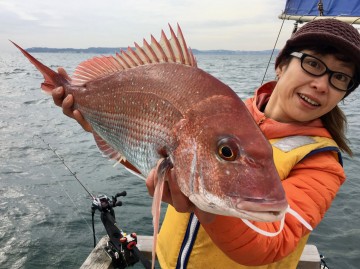 綺麗なマダイ・・・2.17kg・・・お食い初め用？！