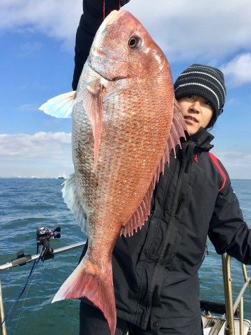 4.22kgの綺麗なマダイ・・・兄貴を超えた悠介君