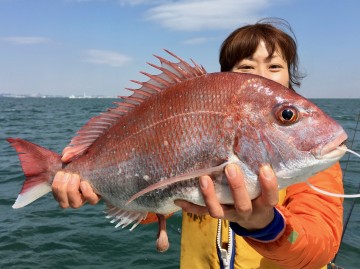 2.33kg・・ピンクが綺麗です