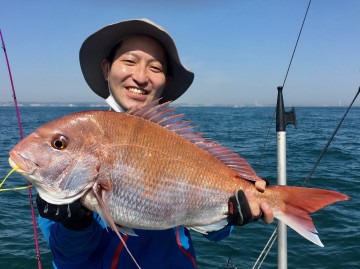 仁科さんに綺麗なピンク・・・4.24kg・・・やったぁ〜！