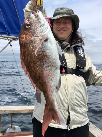 念願のマダイ・・・2.07kg