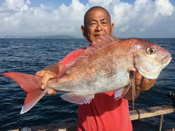 船長が1.64kgを釣り景気付け・・・！