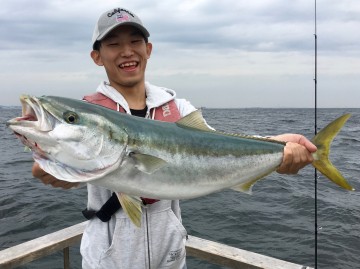 やりました4.36kg77cmのワラサ・・・お見事です！