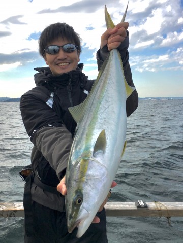 ワラサ・・3.17kg・・おめでとう・・・！