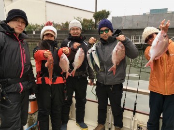 冬の暖かい日で最高の釣り日和・・・お疲れ様です