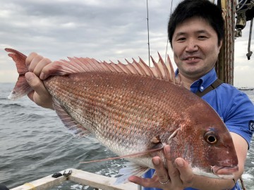 人生初海釣り・・・タイラバで2.39kg・・・高井さん・おめでとう・・！