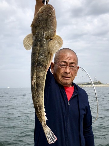 いいサイズのマゴチ・・ひと流し目・・・！