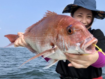 2.47kg・・・竿を持ってるのが重い・・と糸が出てもマキマキで・・・！