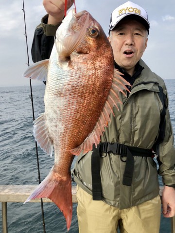 及川さん・・タイラバ 初マダイは2.23kg・・・おめでとう・・！！！