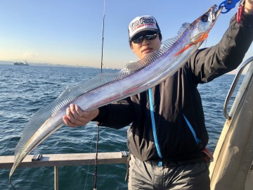 fullsizeoutput_ee1d 今日一のお魚は・・・112cmのタチウオ・・・!