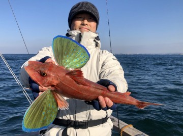 安永さん・・・最後にタイのようなアタリ・・・1.11kgの立派なホーボー