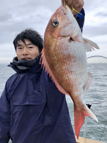 船釣り初めての渡辺さん・・・2.12kg・・・おめでとう・・・！