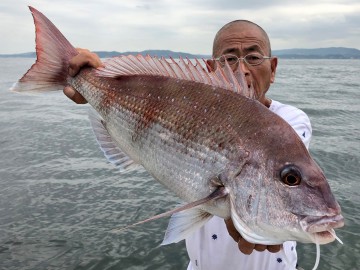 久しぶりに竿を出した船長・・・きたよ・・・2.78kg!!!