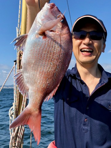 原木さん・初めてのタイラバで最初にヒット・・・綺麗なピンクは660g・・・！