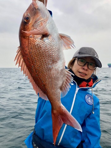 1.61kg・・・4kgのマダイを見てしまうと可愛いです・・・！