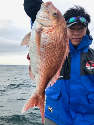 最初の流しで・・・2.01kg・・・ナイスサイズ・・・！