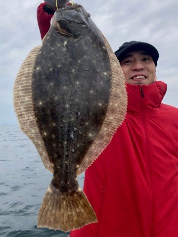 冨永さん・・・真鯛に恵まれなっかたが、高級食材を次々に・・・トドメはヒラメの1.12kg