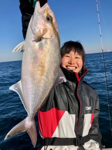 最後の流しでカンパチをヒット・・・！・・・やるね！！