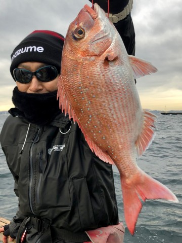 浅野さん・・・早速お得意のタコベイトでピンクをゲット・・・！