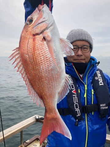 萩さん・・・綺麗なピンクをヒット・・・1.05kg・・・！